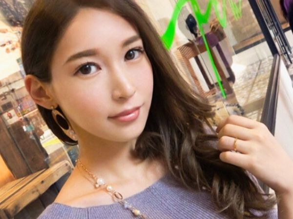【人妻ナンパ】美人なセレブ妻でも性欲には勝てず…♡旦那がいるのに他人棒でイキまくる奥様がコチラ…♡