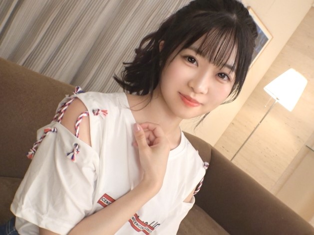 【美少女×ハメ撮り】ジムインストラクターの美体をたっぷり堪能…♡小動物のような小さな体をチンポが貫通する！