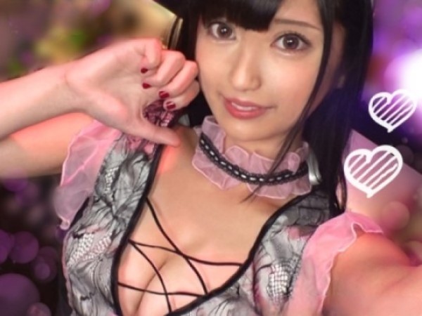 【メイドカフェの裏メニュー】 可愛い店員がコスプレでエッチなサービス！ スレンダー美少女の底なしの性欲が暴発しちゃう♡