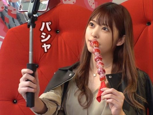 【エロティックなSNSスター】 20歳の美ボディなインフルエンサーがエロ動画撮影！ ネットで話題の美乳と美尻を堪能♡