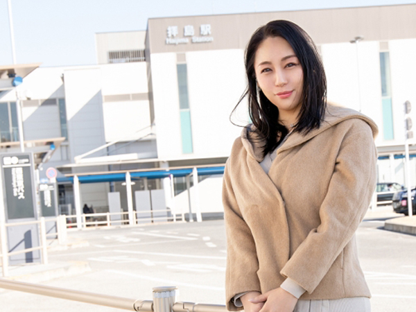 【熟女不倫】40歳人妻の火照った身体を慰める…！旦那にも見せない蕩けた顔でチンコ挿入懇願するヤバイ妻！！