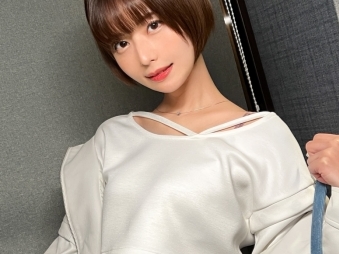 【美ボディJKの秘密の性感】『あっ…そこダメぇ…』顔面偏差値MAXのスレンダー美少女が、パイパンマンコを激しく責められ悶絶!細身のボディを震わせながら、肉棒で奥までかき回され、感じまくる!ウブな見た目とのギャップがたまらない!♡