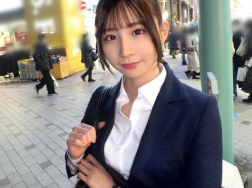 【パンストOLの誘惑】スーツ姿の美脚OLをナンパ！黒パンストを破いて、ムチムチのお尻をバックから激突き！仕事帰りのストレスをエロピストンで吹き飛ばせ！