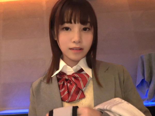 【ロリっ子覚醒】『気持ちいい…もっと…』無垢な美少女がおじさんチンポで快感初体験！従順な少女が鬼ピストンでトロける表情に興奮MAX！幼さ残るカラダを激しく揺さぶり、ウブなオマ○コを開発しちゃう！www