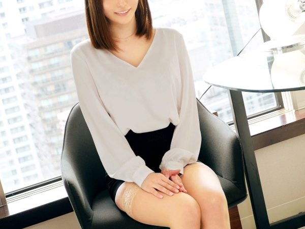 【美人婚活コンサル】AV出演で本性暴露！お客様との禁断SEXがバレた淫乱ま○こを、男優のデカチンで激ピストン！感じまくりで絶頂必至♥︎