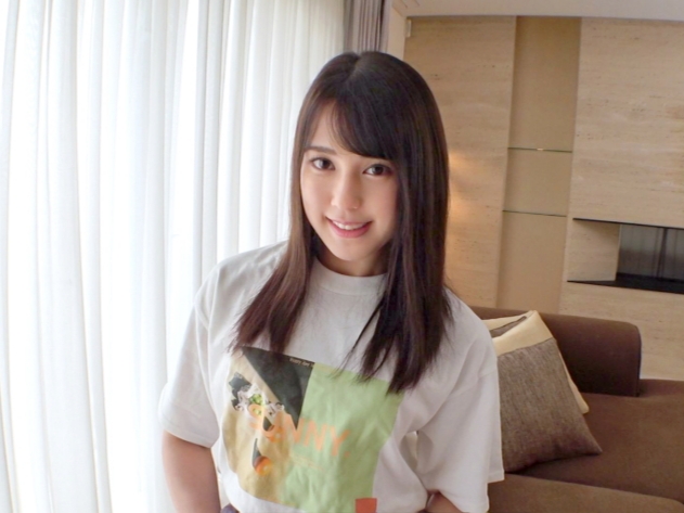 【無毛美少女の敏感マ○コ】可憐なルックスと無毛の秘部がギャップ萌え！ねっとり愛撫でトロトロにされ、硬直チ○ポで激しく突きまくる！！