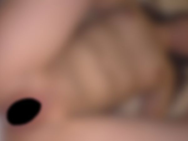 《配信バレ必至》セフレとの秘密のハメ撮りがAVに！ガチでヤバい生々しいセックス…中出しシーンまで完全収録！内緒の撮影が漏洩寸前！？