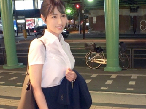 【オフィスで秘めた欲望】『仕事中なのに…』パンスト美脚の美人OLがホテルで大胆変身！お尻をフリフリ誘惑し、おマンコを激しく突かれて感じまくるエロいお姉さん！♡