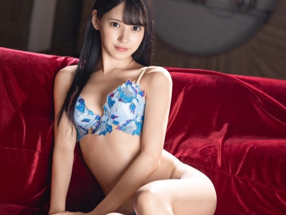 【激カワ美少女の悶絶セックス】細身ボディの美少女が肉棒で激しく突かれ、感じまくる！カワイイ顔してエッチな喘ぎ声が止まらない！