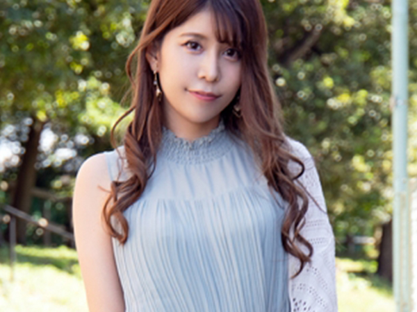 【旦那じゃ満足できない人妻】「もう我慢できない…」色白美肌のフェロモンムンムン奥さんがラブホで禁断のNTRセックス！マンネリ打破の濃厚プレイに悶絶♡旦那以外のチ○ポで乱れまくる！