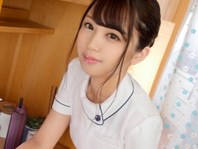 【童顔エステティシャン】『ダメ…でも気持ちいい…』無邪気な笑顔の美少女が、エステ中にまさかのアソコを触られ敏感に反応！硬くなったチ○ポで激しく突かれ、乱れまくる！♡