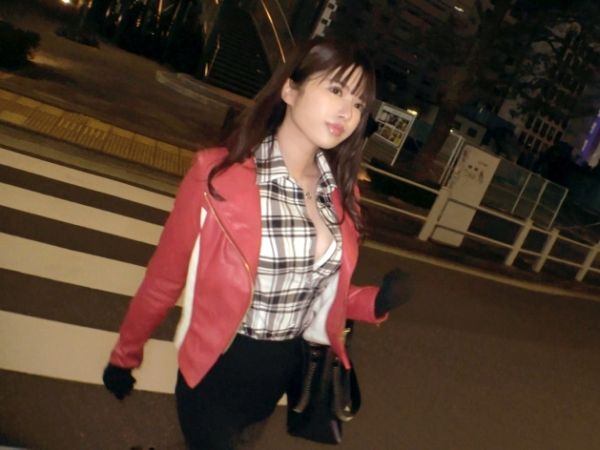 【美巨乳素人ギャル】『気持ち良すぎてヤバい…』露出大好きなエロカワ美女が電マ責めでビクビク痙攣！オイルまみれで巨根に激突かれ、ロケットおっぱいが揺れまくるエロすぎSEX！♡