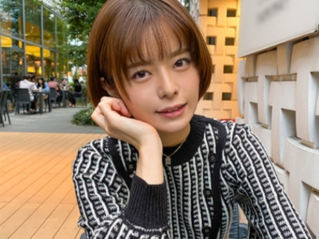 【無毛ちっぱいお姉さん】ツルマン美人が大胆に!キレイなパイパンマ○コを激しくピストン!ねっとり濃厚セックスで大興奮!!