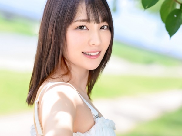 【朝からラブラブ♡即イチャイチャ】『おはようのキスから始めて…』美人彼女と目覚めのモーニングフェラ！ それだけじゃ終わらない、朝からパコパコハメまくり！ 朝の光が差し込む部屋で、イチャラブセックスが止まらない！ 最高の朝を迎える二人の甘～い時間！