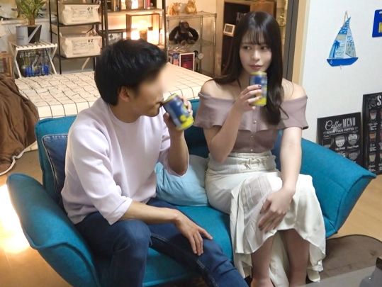 【美しすぎるラウンドガールをナンパ】『誰かに見られてるかも…』華やか美女が盗撮されながらガチイキ！街中で見かける完璧ボディが乱れる痴態を激撮♡